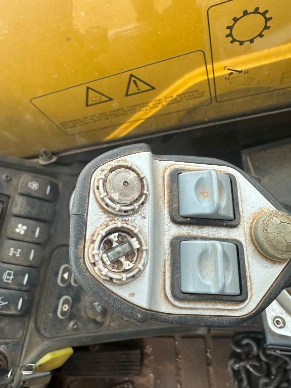 2019 JCB 541-70 image 8