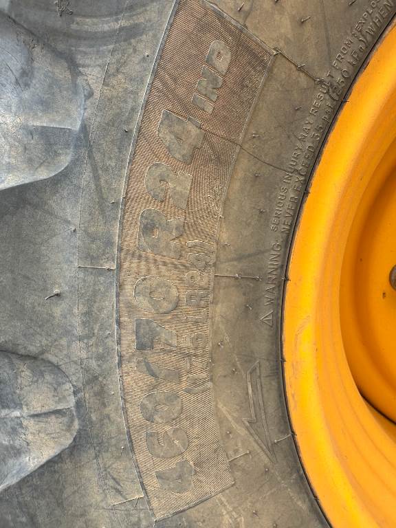 2019 JCB 541-70 image 6