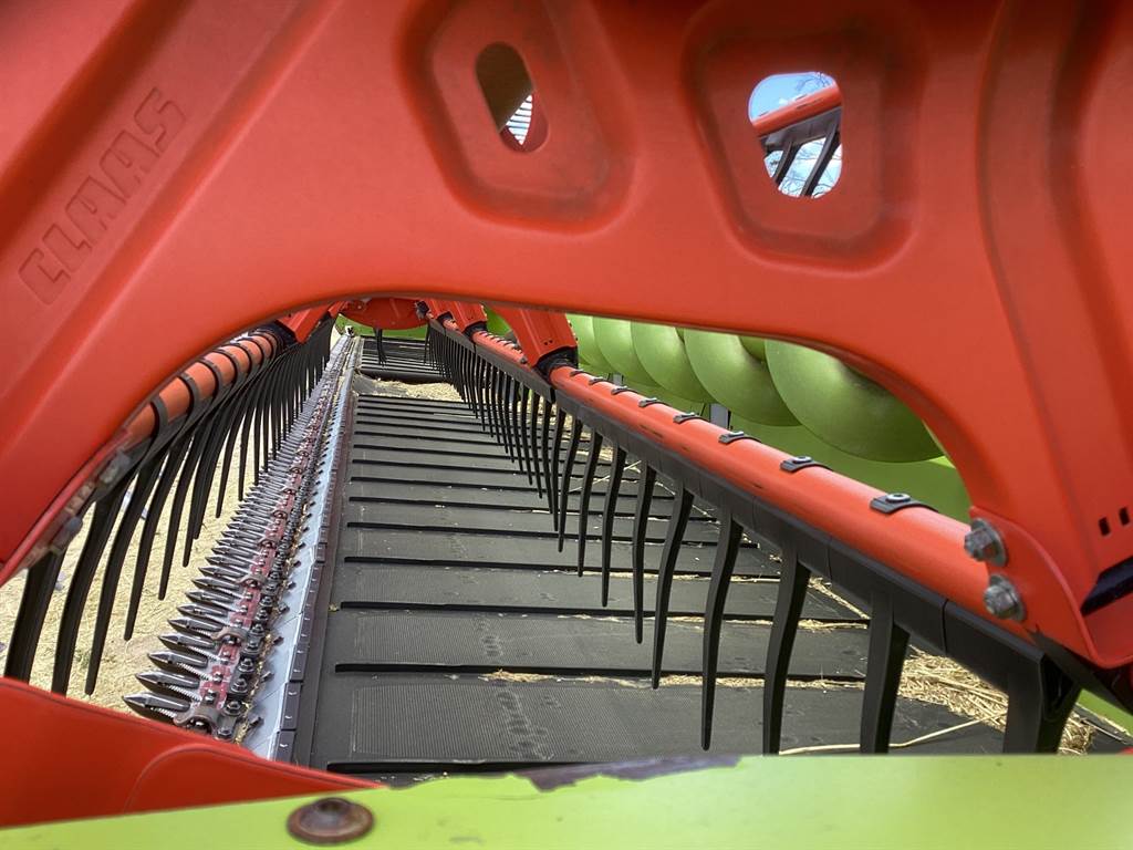 2021 CLAAS LEXION 7700 TT image 15