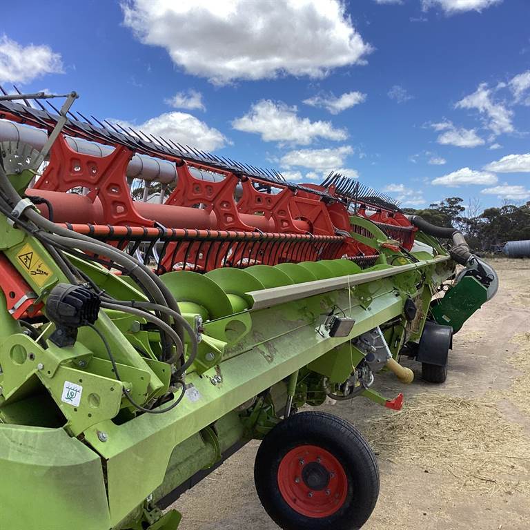2021 CLAAS LEXION 7700 TT image 9