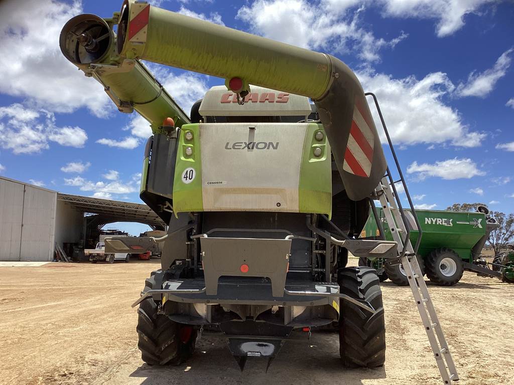 2021 CLAAS LEXION 7700 TT image 4