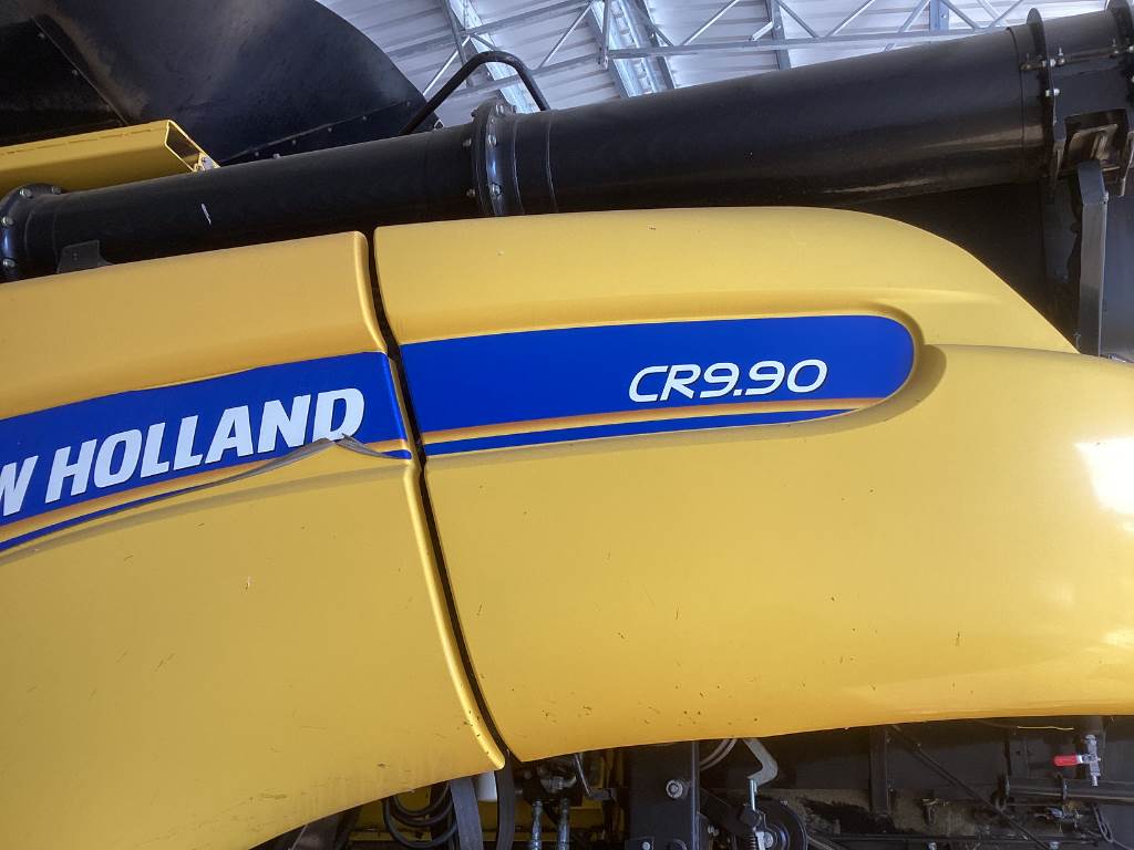 2018 New Holland CR9.90 image 3