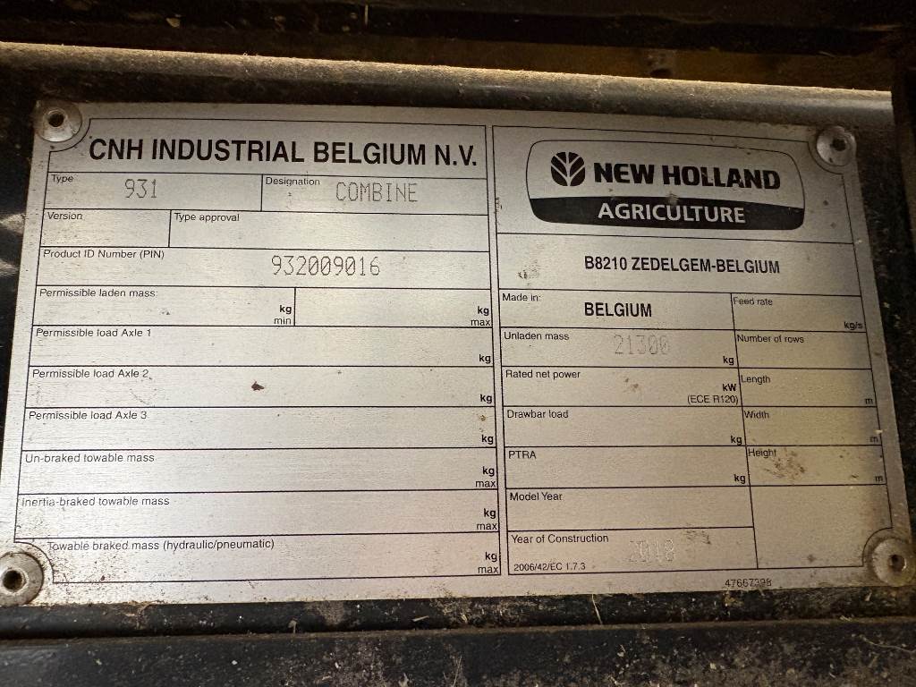 2018 New Holland CR9.90 image 4