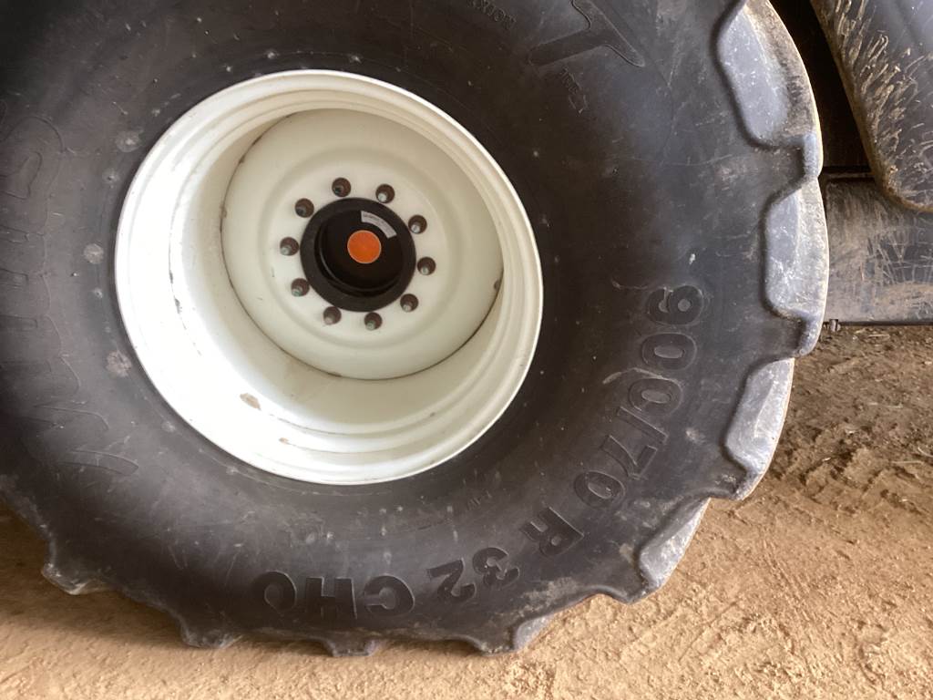 2018 New Holland CR9.90 image 7