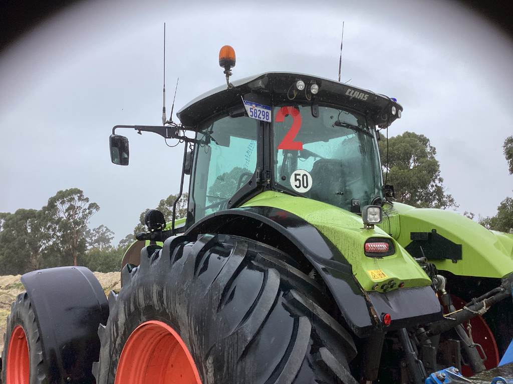 2018 CLAAS AXION 930 image 13