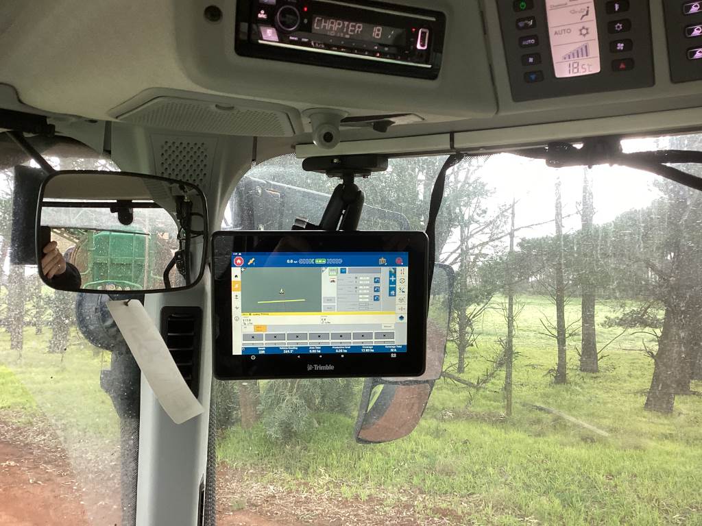 2024 CLAAS AXION 930 image 9