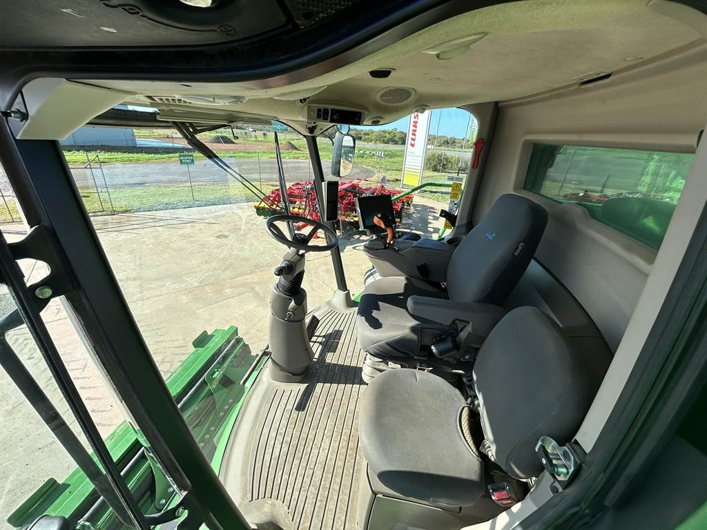 2021 John Deere S780