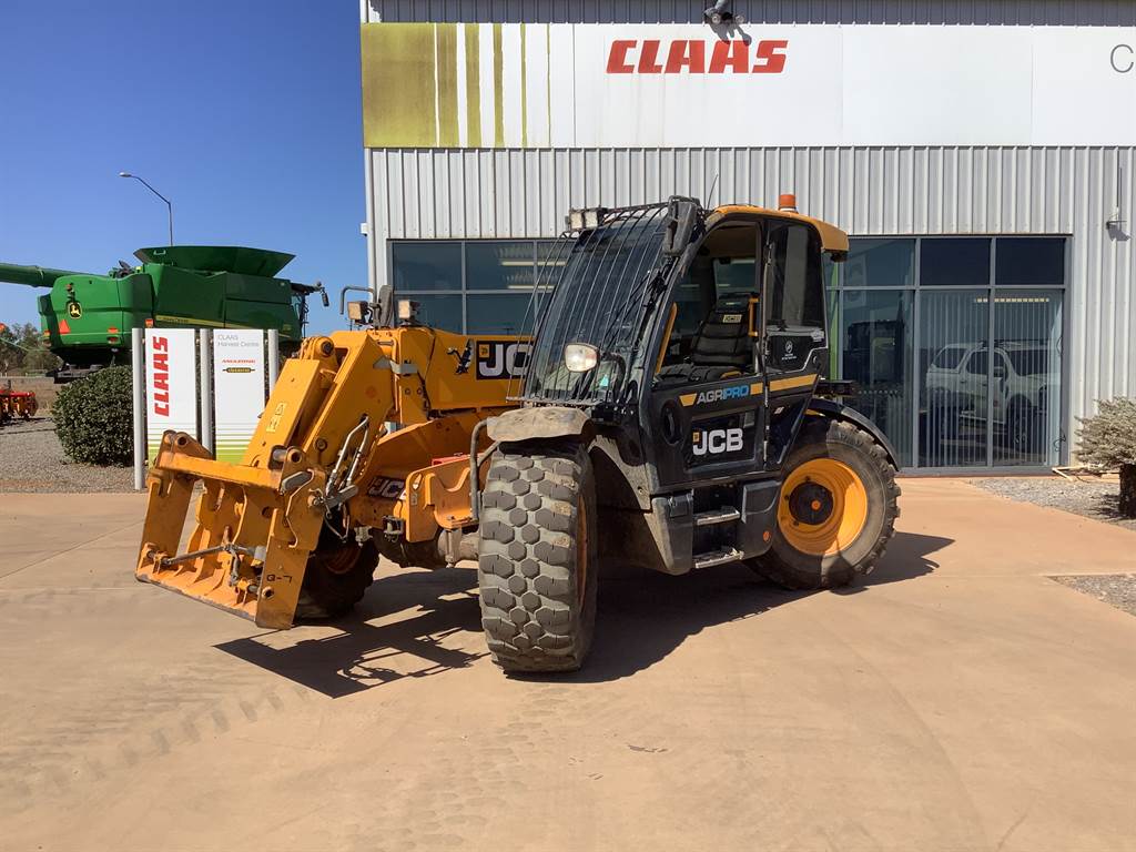 2020 CLAAS SCORPION 746 image 12