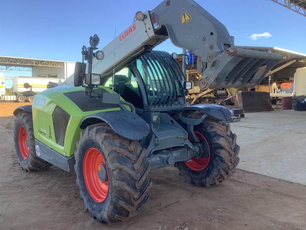 2018 CLAAS SCORPION 7035 image 3
