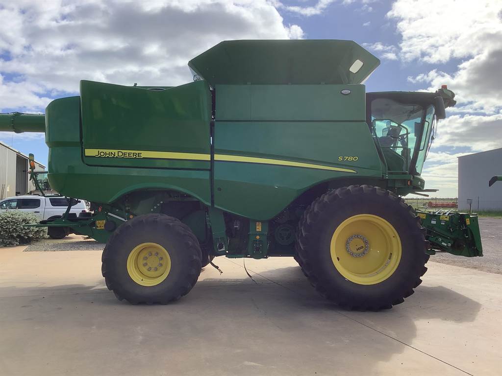 2024 John Deere S780 image 4