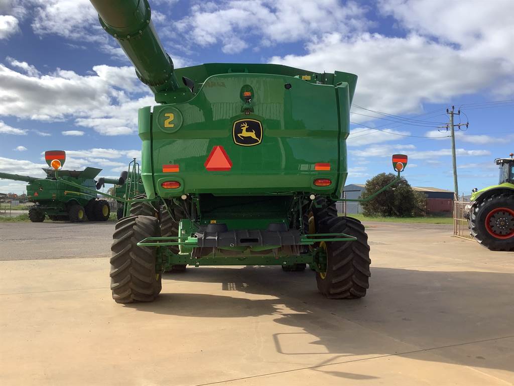 2024 John Deere S780 image 5