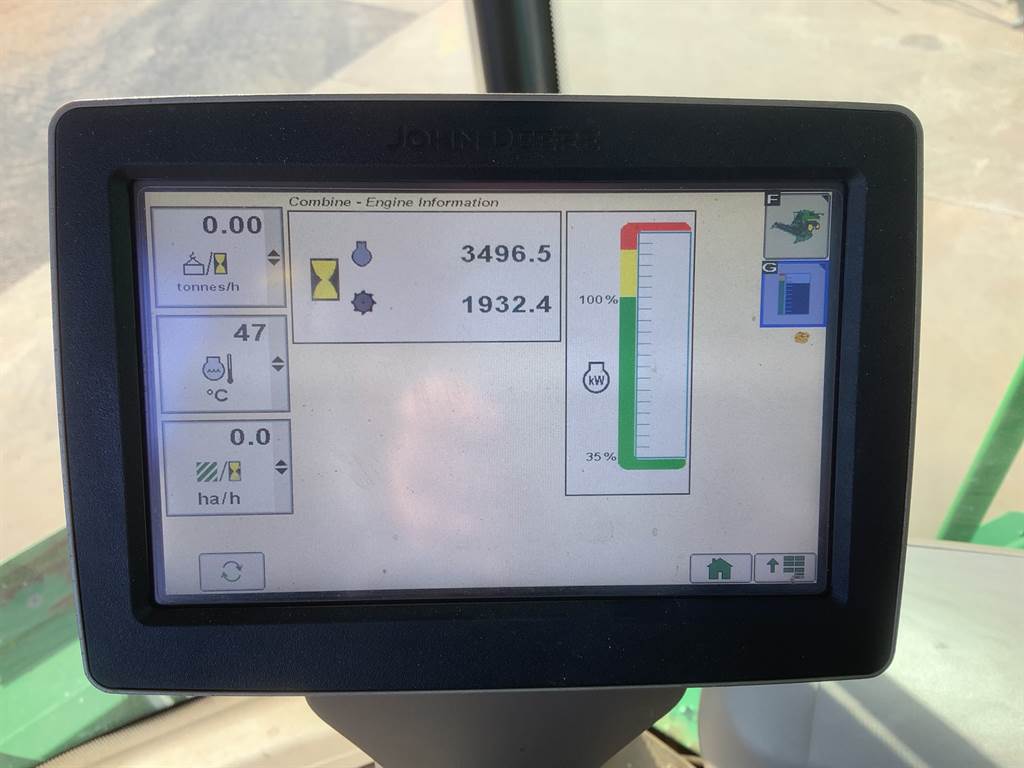 2016 John Deere S670 image 8