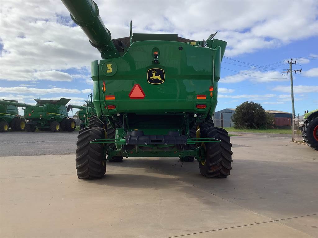 2024 John Deere S780 image 4