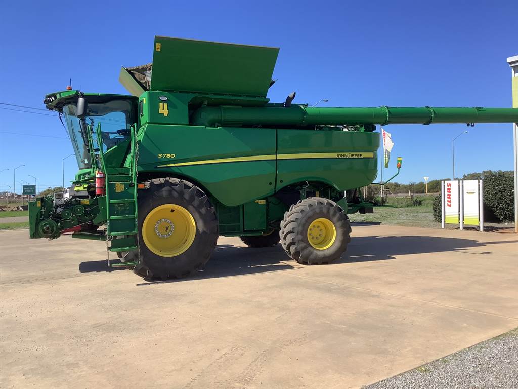 2024 John Deere S780 image 2