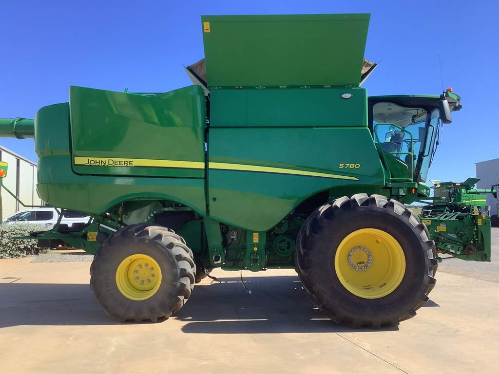 2024 John Deere S780 image 5