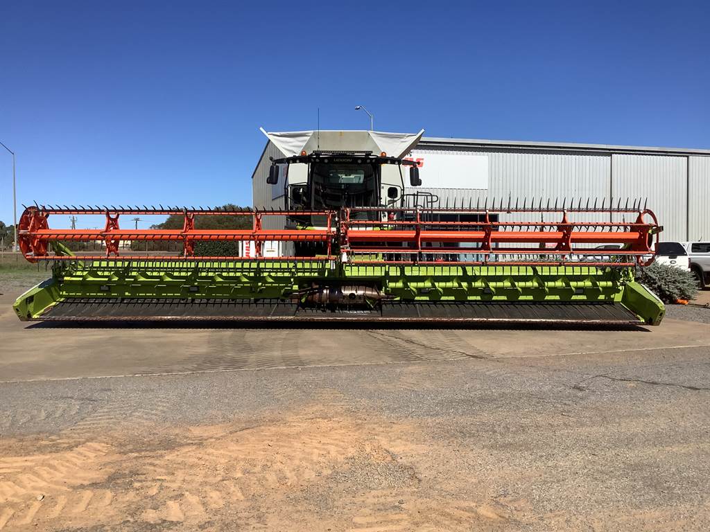 2022 CLAAS LEXION 7700 TT image 9