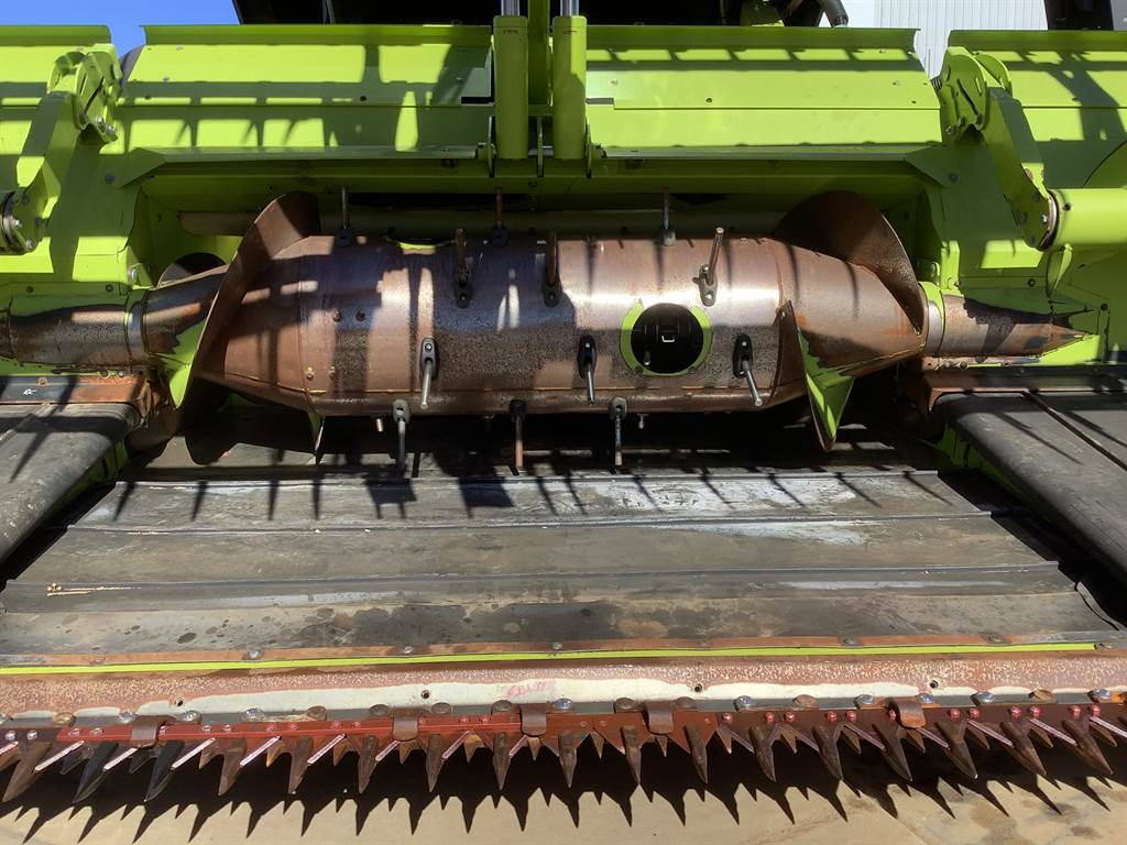 2022 CLAAS LEXION 7700 TT image 12