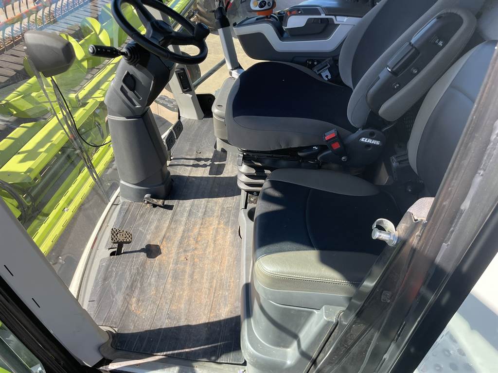 2022 CLAAS LEXION 7700 TT image 15