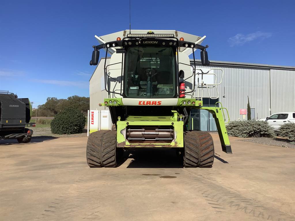 2018 CLAAS LEXION 750 TT image 2