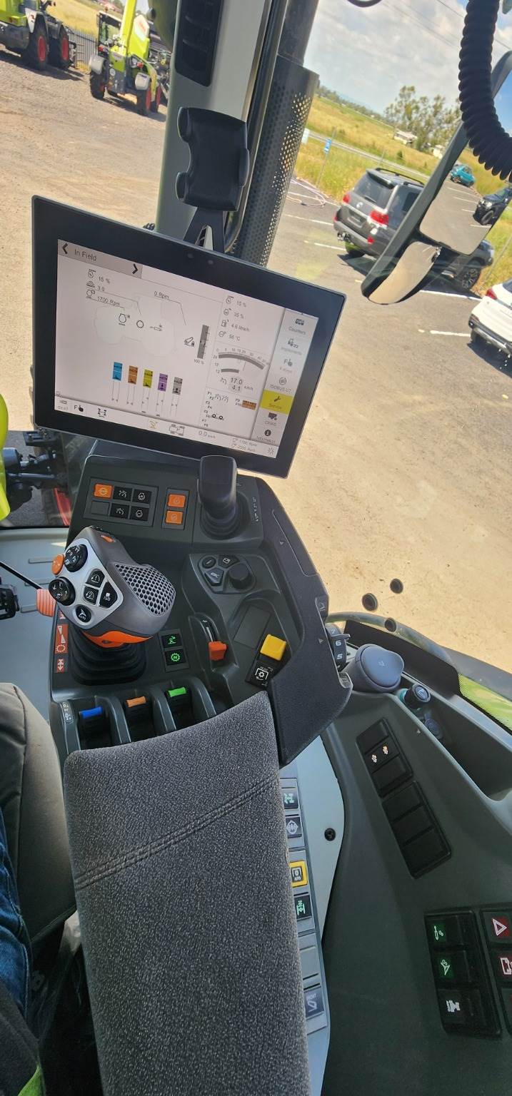 2022 CLAAS AXION 850