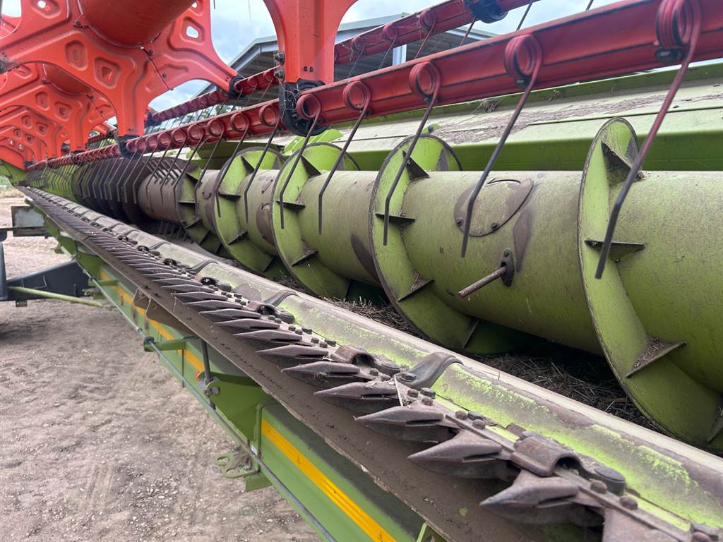 2010 CLAAS LEXION 570