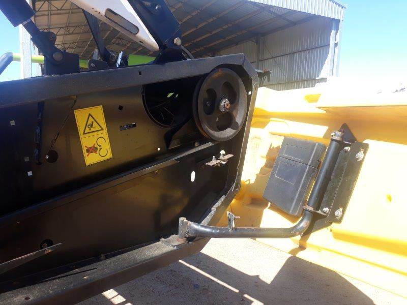 2011 CLAAS LEXION 750TT