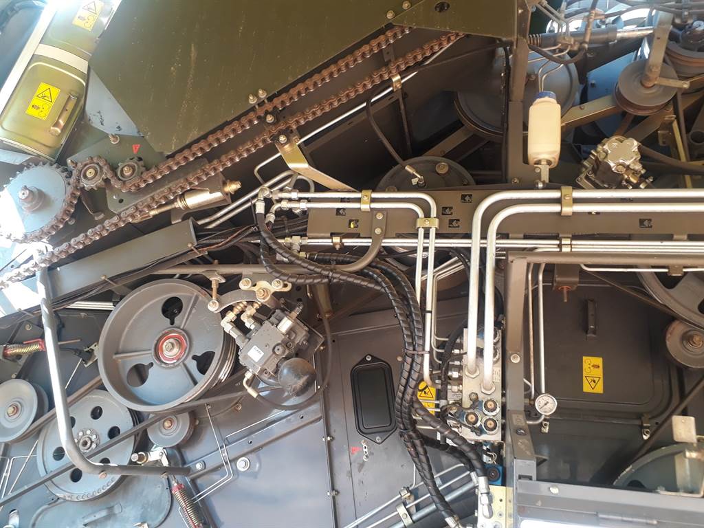 2011 CLAAS LEXION 750TT