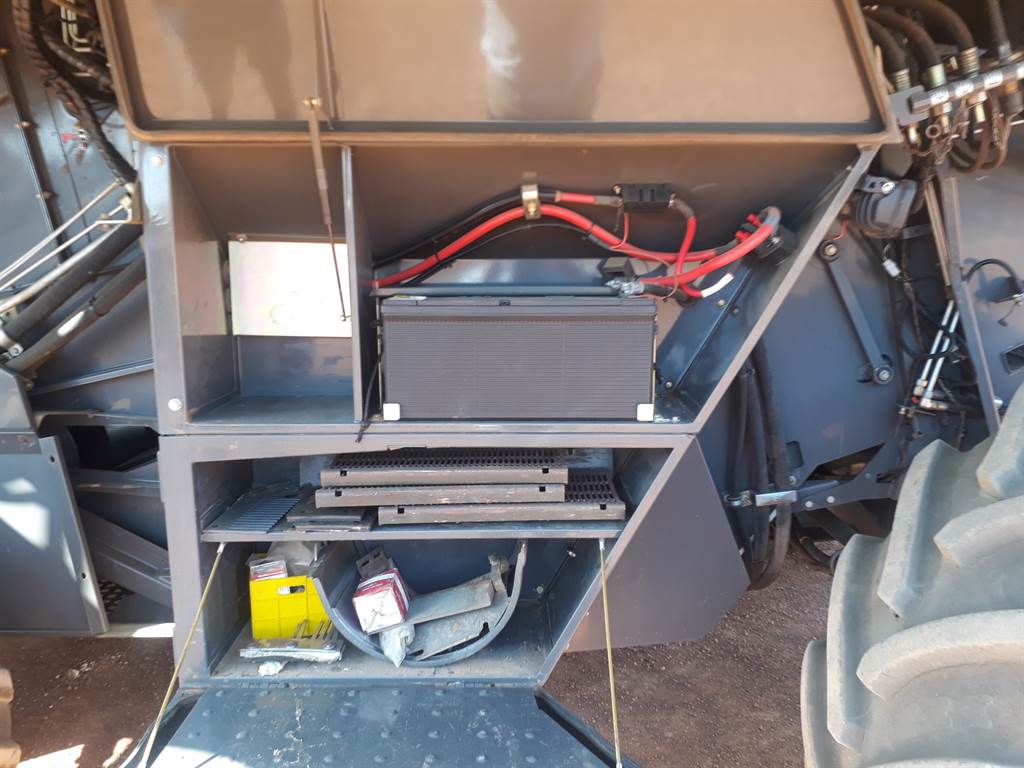 2011 CLAAS LEXION 750TT