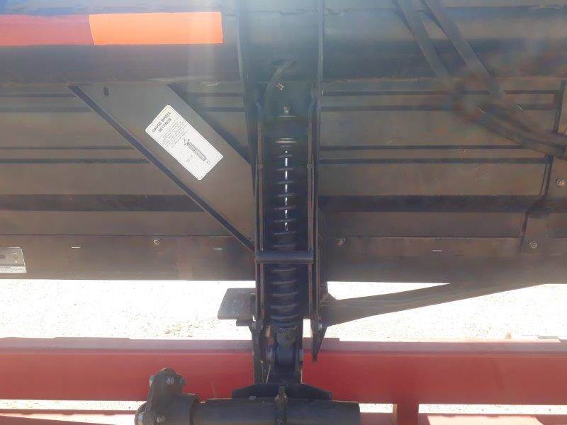 2011 CLAAS LEXION 750TT