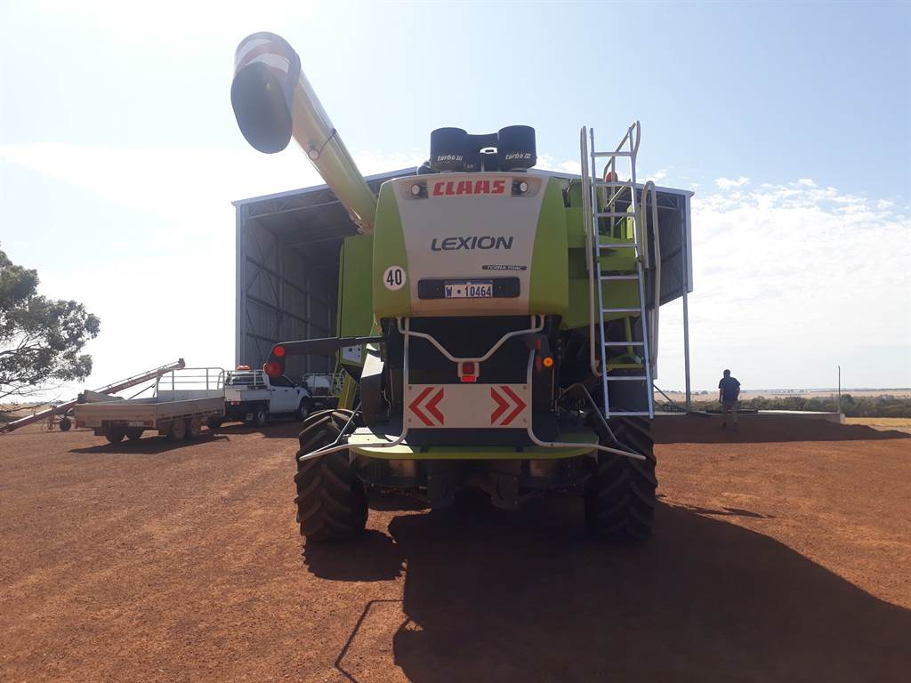 2011 CLAAS LEXION 750TT