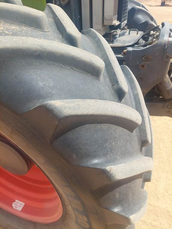 2012 CLAAS AXION 840
