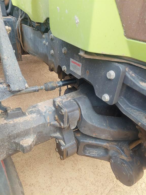 2012 CLAAS AXION 840