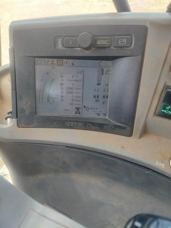 2012 CLAAS AXION 840
