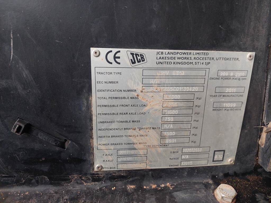 2011 JCB FASTRAC 8310