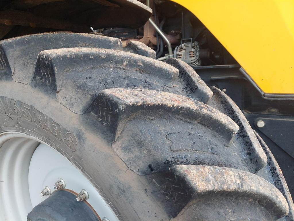 2011 JCB FASTRAC 8310