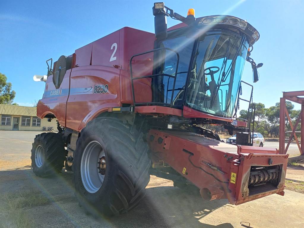 2013 CASE IH 8230