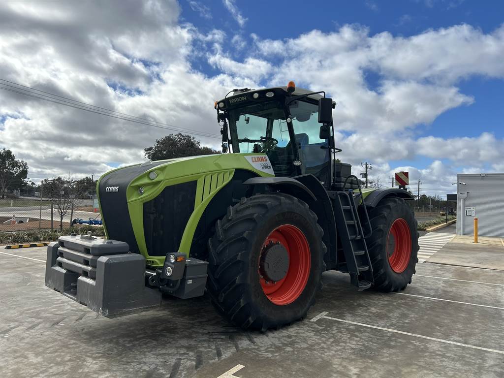 2021 CLAAS XERION 5000 image 7