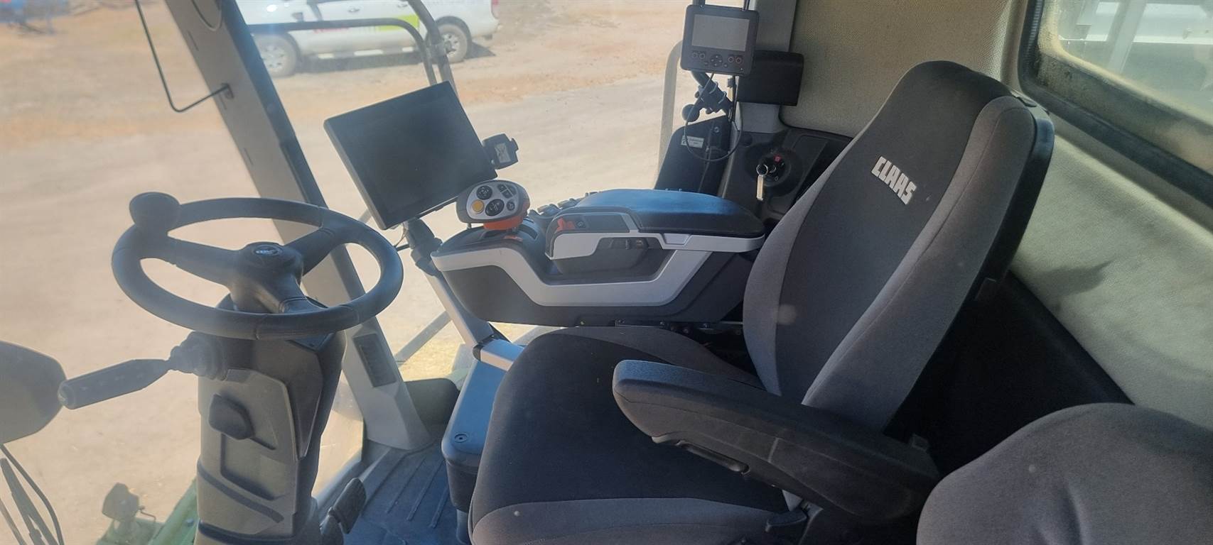 2020 CLAAS LEXION 7700 TT image 8