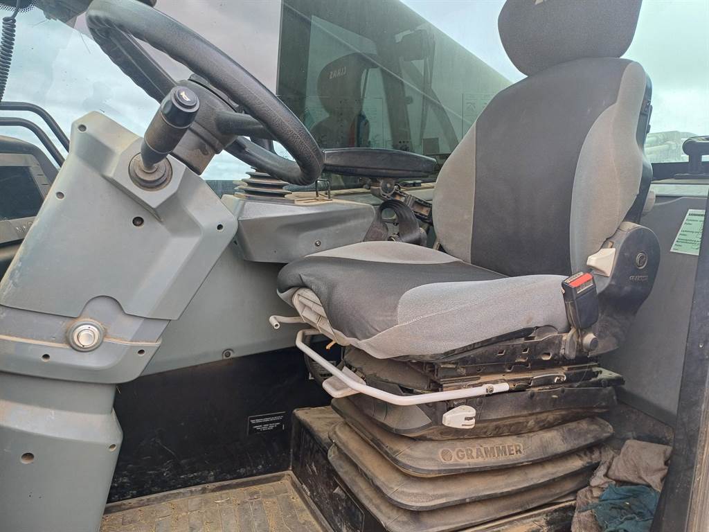 2020 CLAAS SCORPION 746