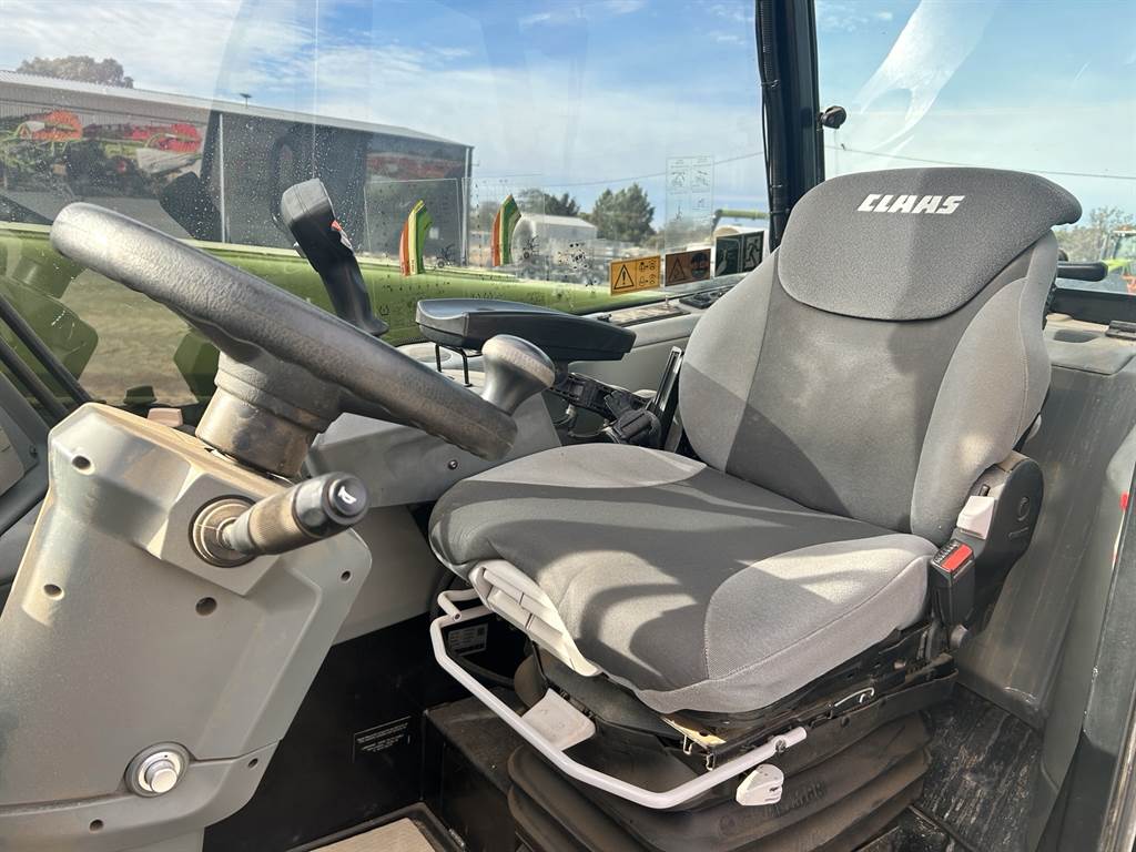 2020 CLAAS SCORPION 746 image 9