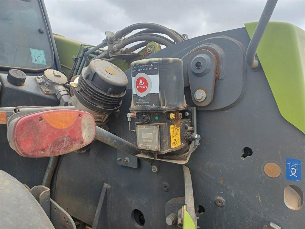 2020 CLAAS SCORPION 746