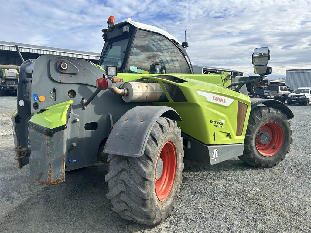 2020 CLAAS SCORPION 746 image 5