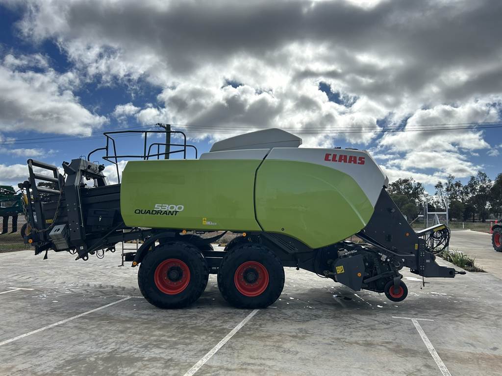 2018 CLAAS QUADRANT 5300 image 5