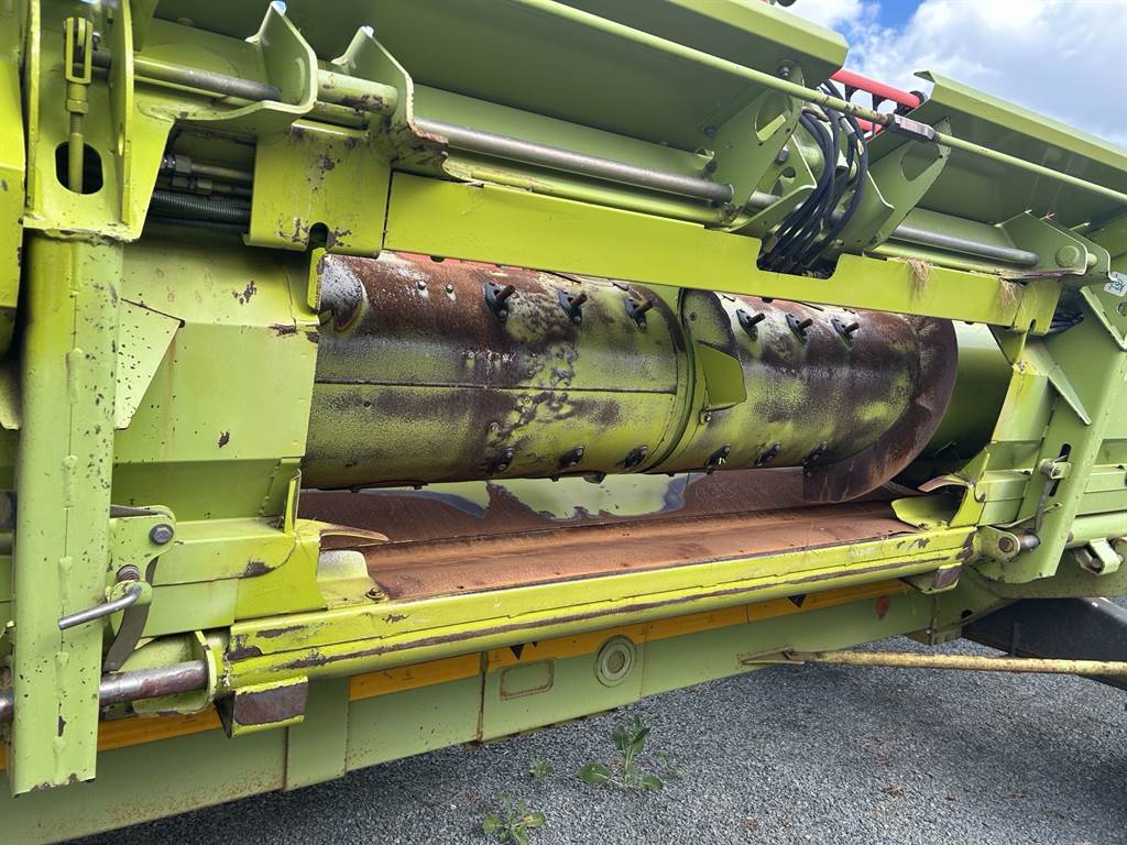 2012 CLAAS VARIO 1350 image 9