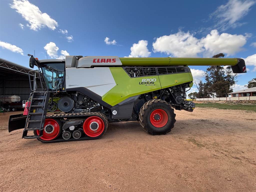 2021 Claas Lexion 8700 TT