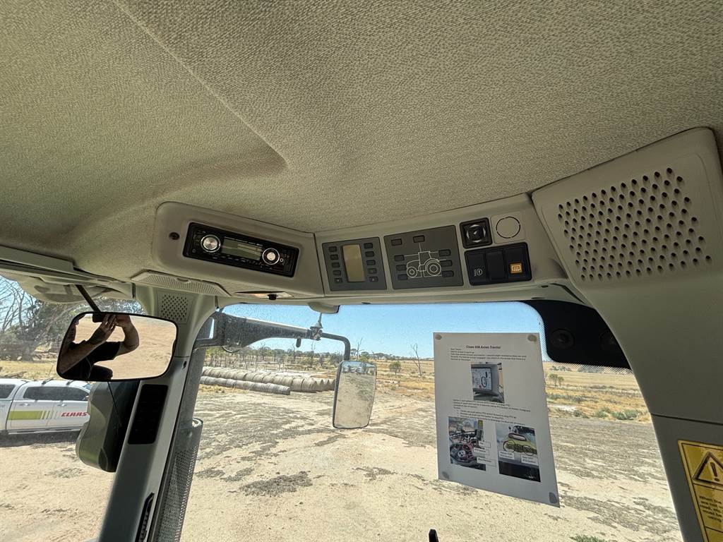 2015 CLAAS AXION 930 image 15