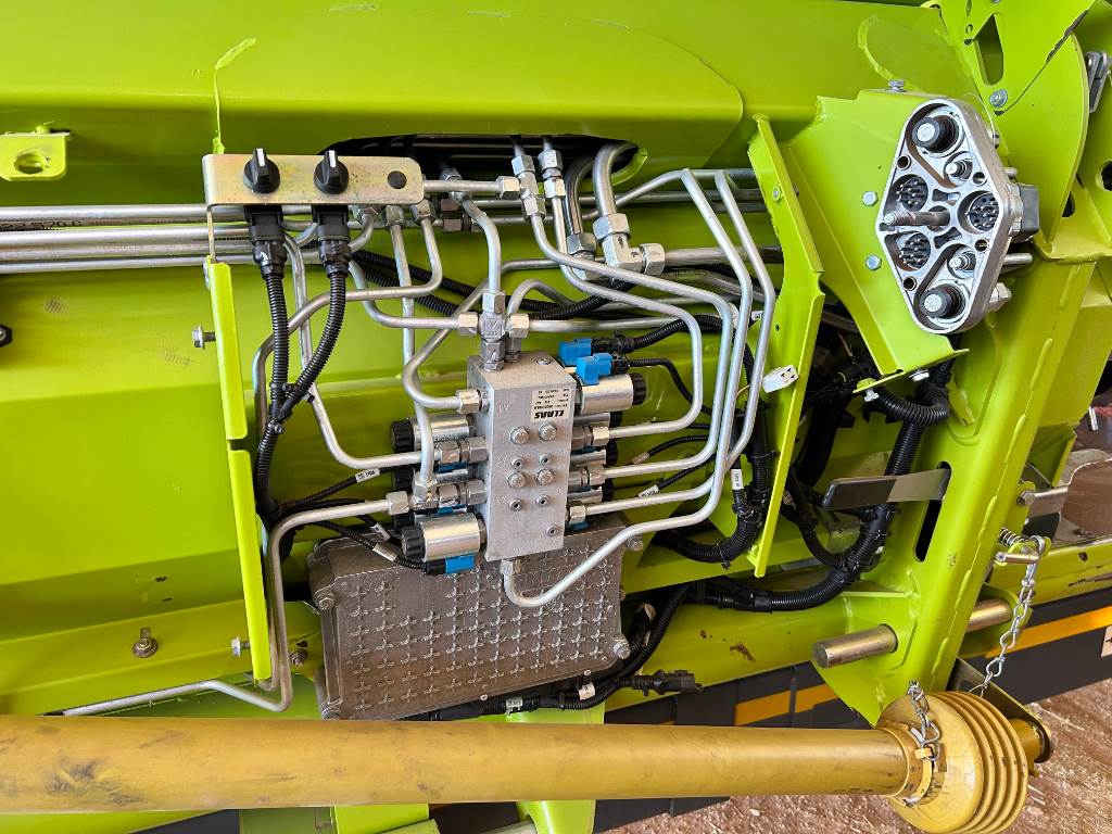 2023 CLAAS VARIO 1230 image 13