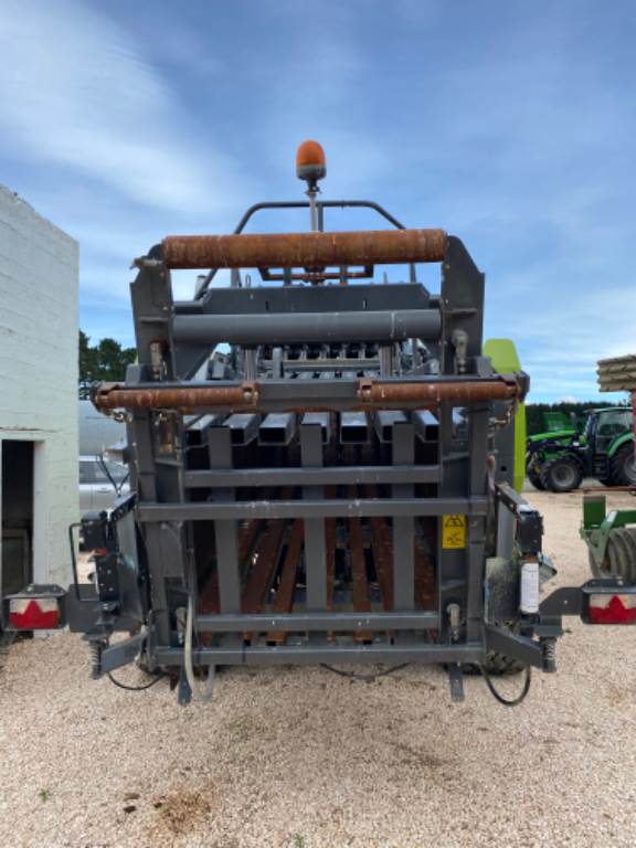 2018 CLAAS QUADRANT 5300