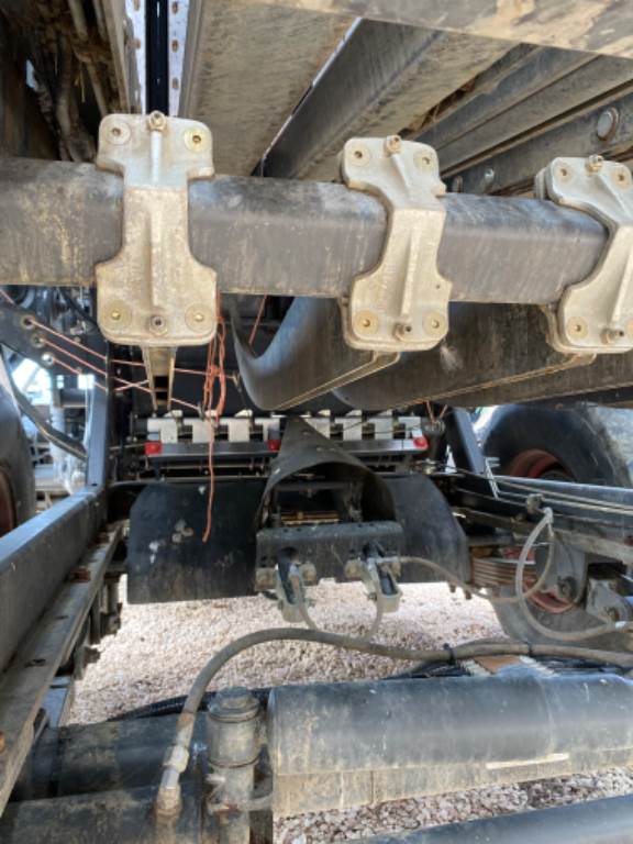 2018 CLAAS QUADRANT 5300