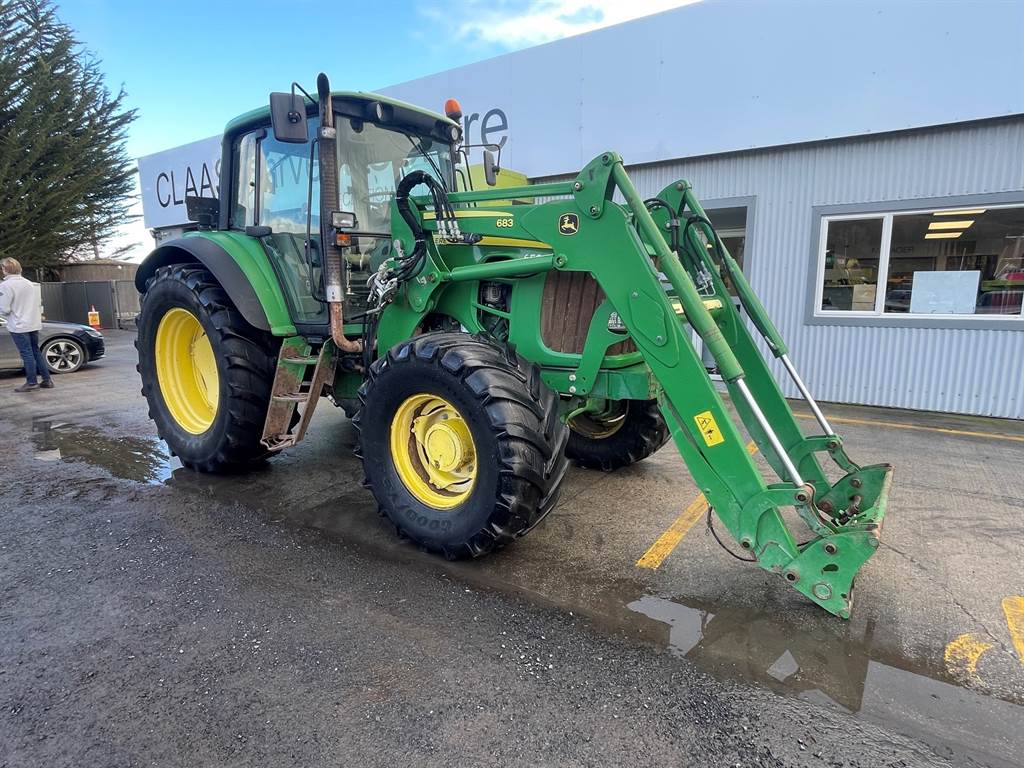 2010 John Deere 6534